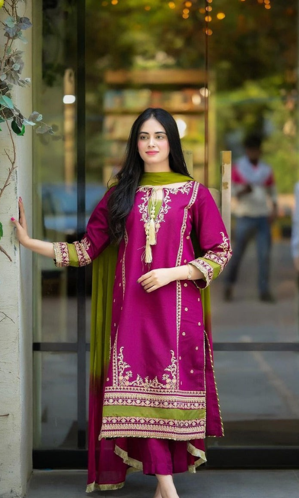 Omal By Komal - 3PC Heavy Embroidered Lawn Suit
